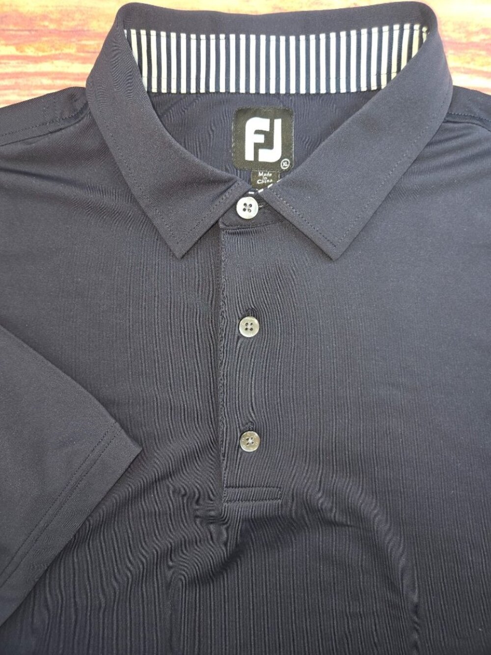 FootJoy Mens XL Navy Polo Shirt With Striped Collar & 3-Button Placket